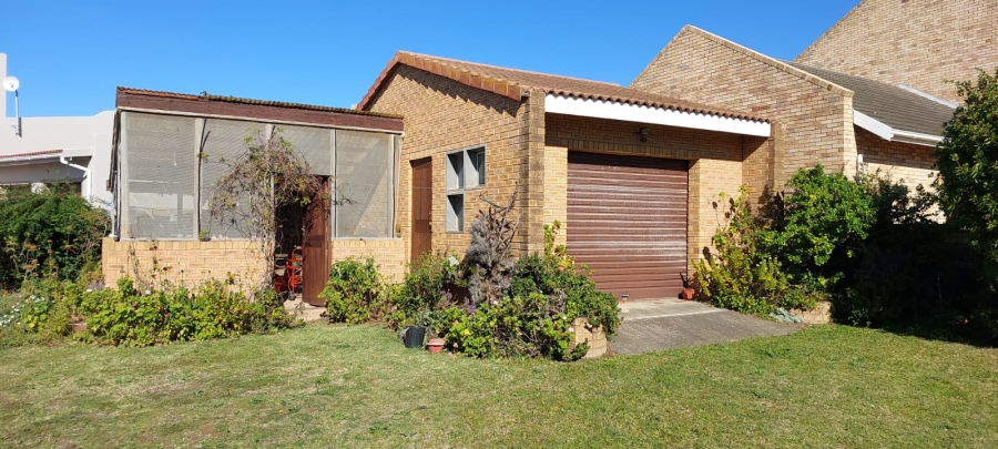 2 Bedroom Property for Sale in Wavecrest Eastern Cape